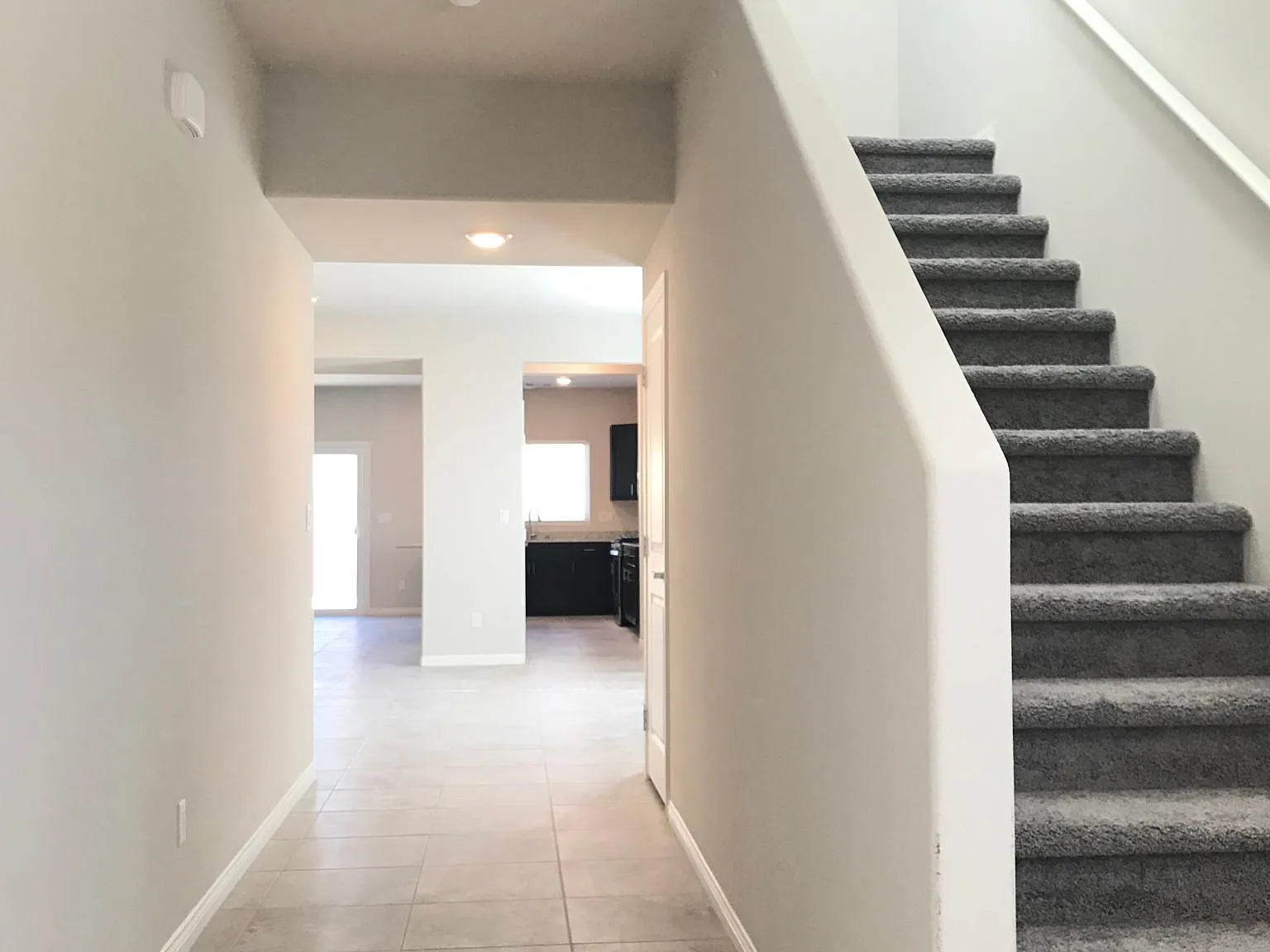 5 bed, 2988 sqft, $2,800 — Photo 3