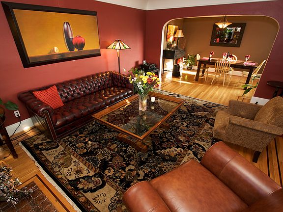 Living room with Fremont bridge view