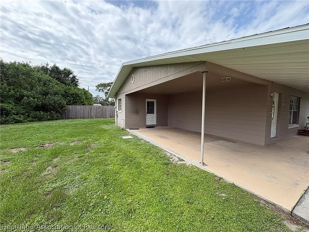 2 bed, 2.0 bath, 1440 sqft, $1,350 — Photo 2