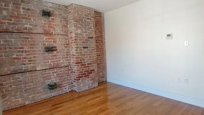 Rented by The Durst Organization | media 31