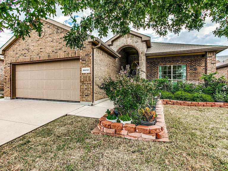 6612 Friendsway Dr — Photo 1