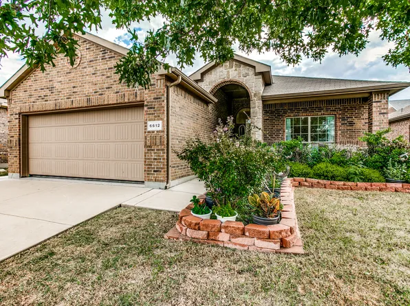 6612 Friendsway Dr, Fort Worth, TX 76137