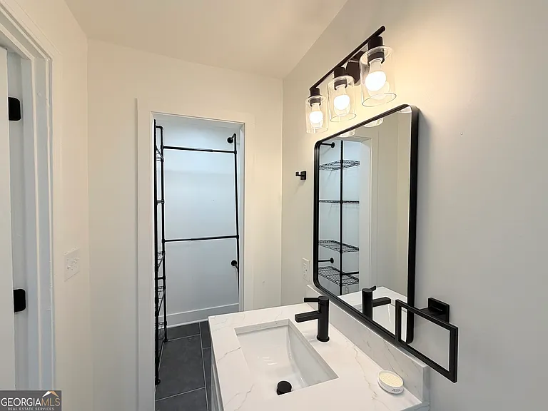 556 Church St NW — Photo 15