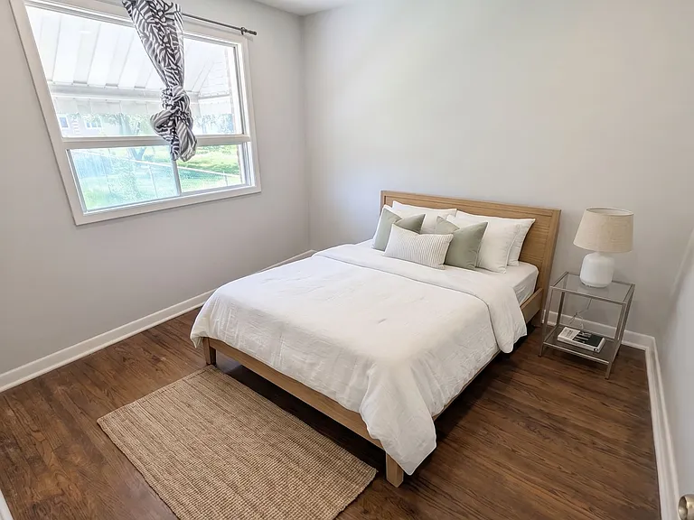 7084 Minotola Ave — Photo 4