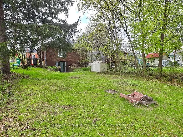 311 Queen St S — Photo 41