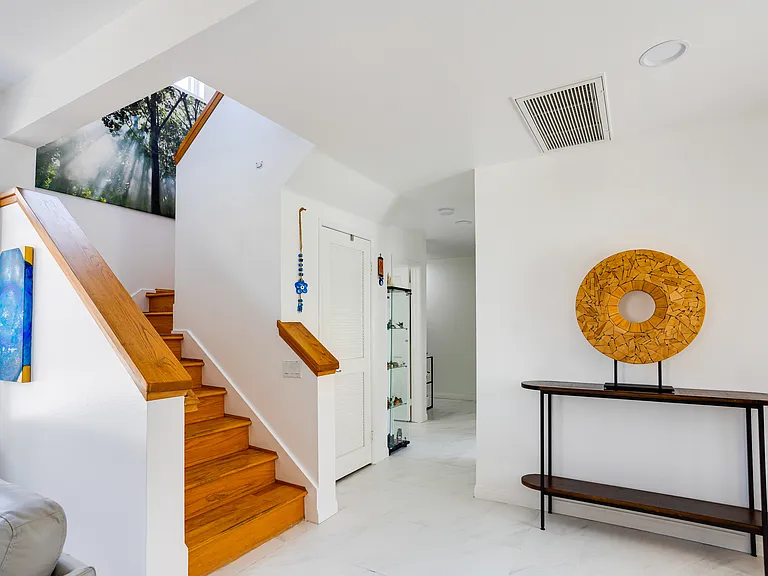 56 Mardi Gras Rd — Photo 8