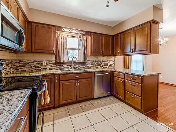 2nd image of 4920 Brookdale Dr
