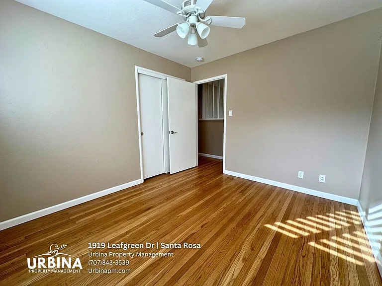 1919 Leafgreen Dr — Photo 12