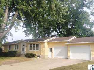 731 3rd Ave NE, Sleepy Eye, MN 56085