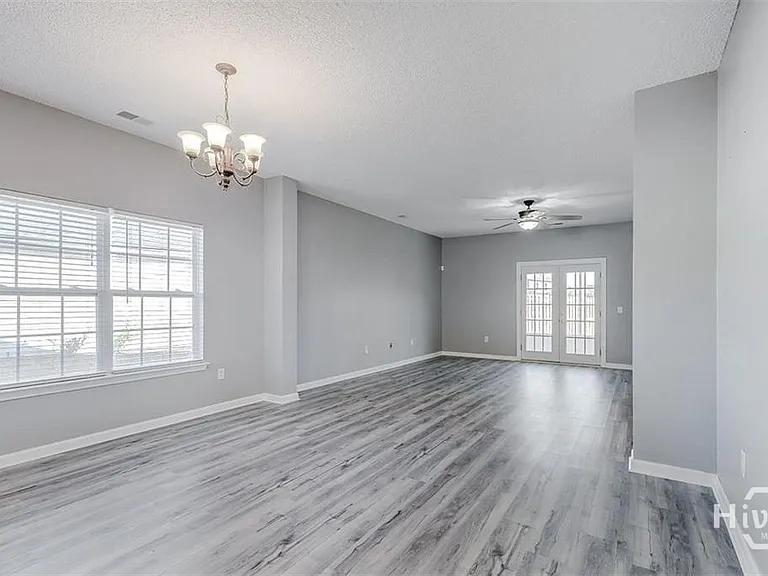 105 Archwood Dr — Photo 9