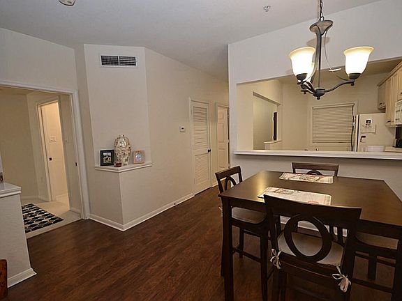 5th image of 2803 Kings Crossing Dr APT 118