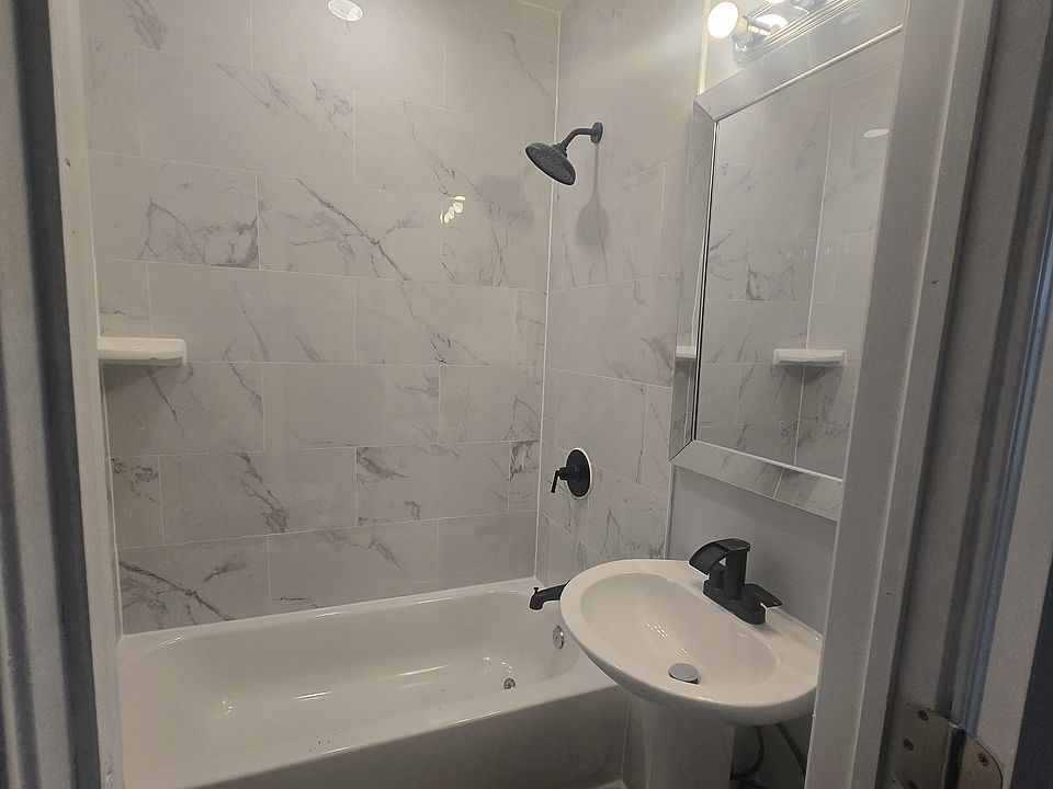 1st image of 2816 Maisel St
