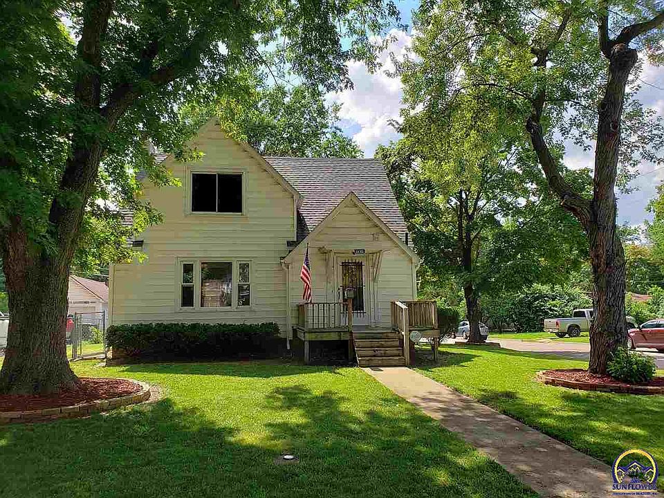 1st image of 1101 SW Macvicar Ave