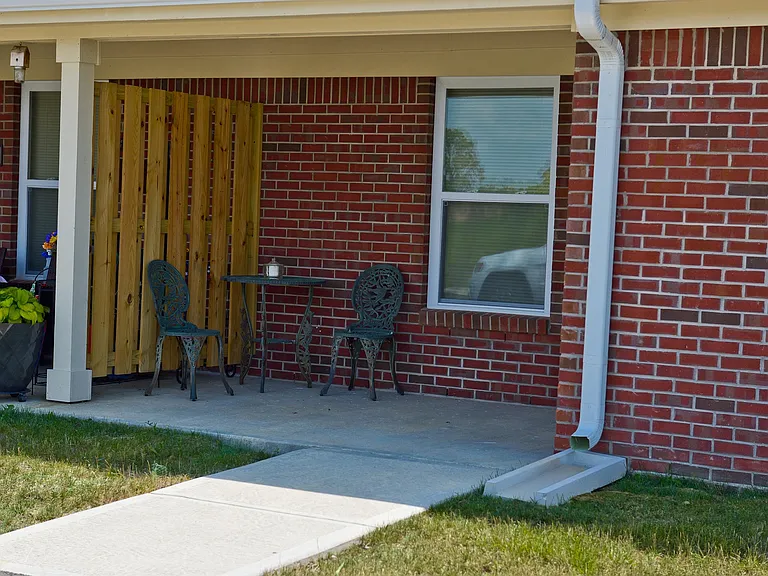 1825 Wichman Ln — Photo 20
