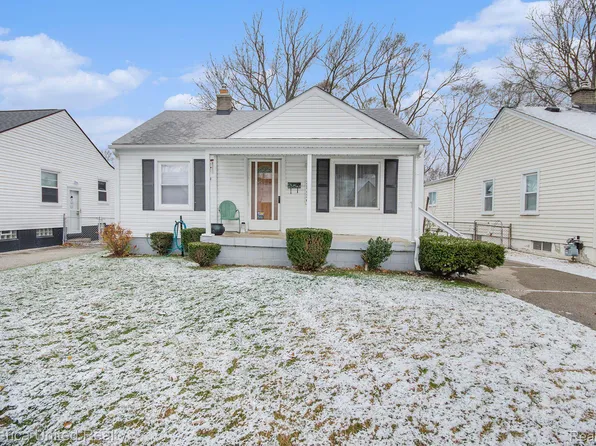 25430 Colgate St, Dearborn Heights, MI 48125