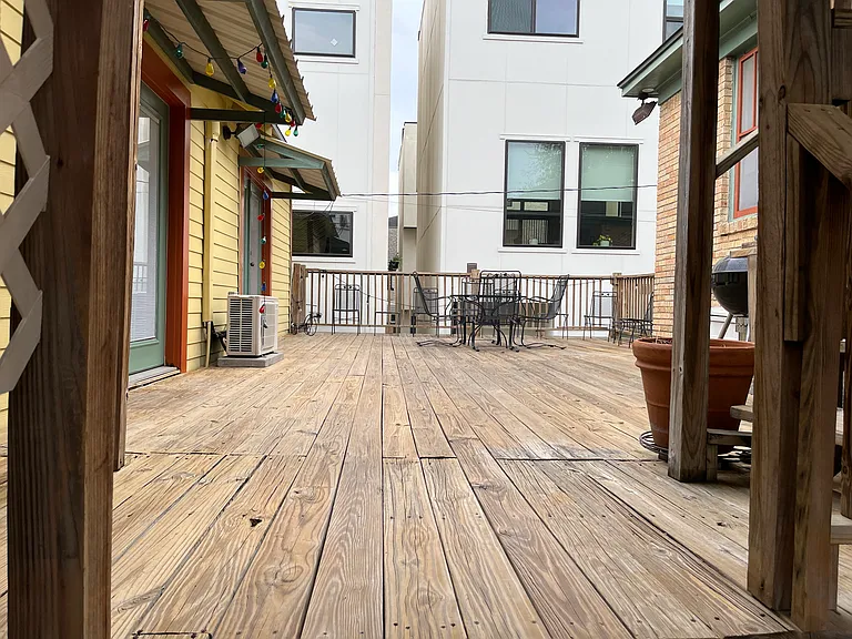 Deck entry view