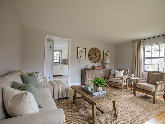 4th image of 9 Joel Rd #9