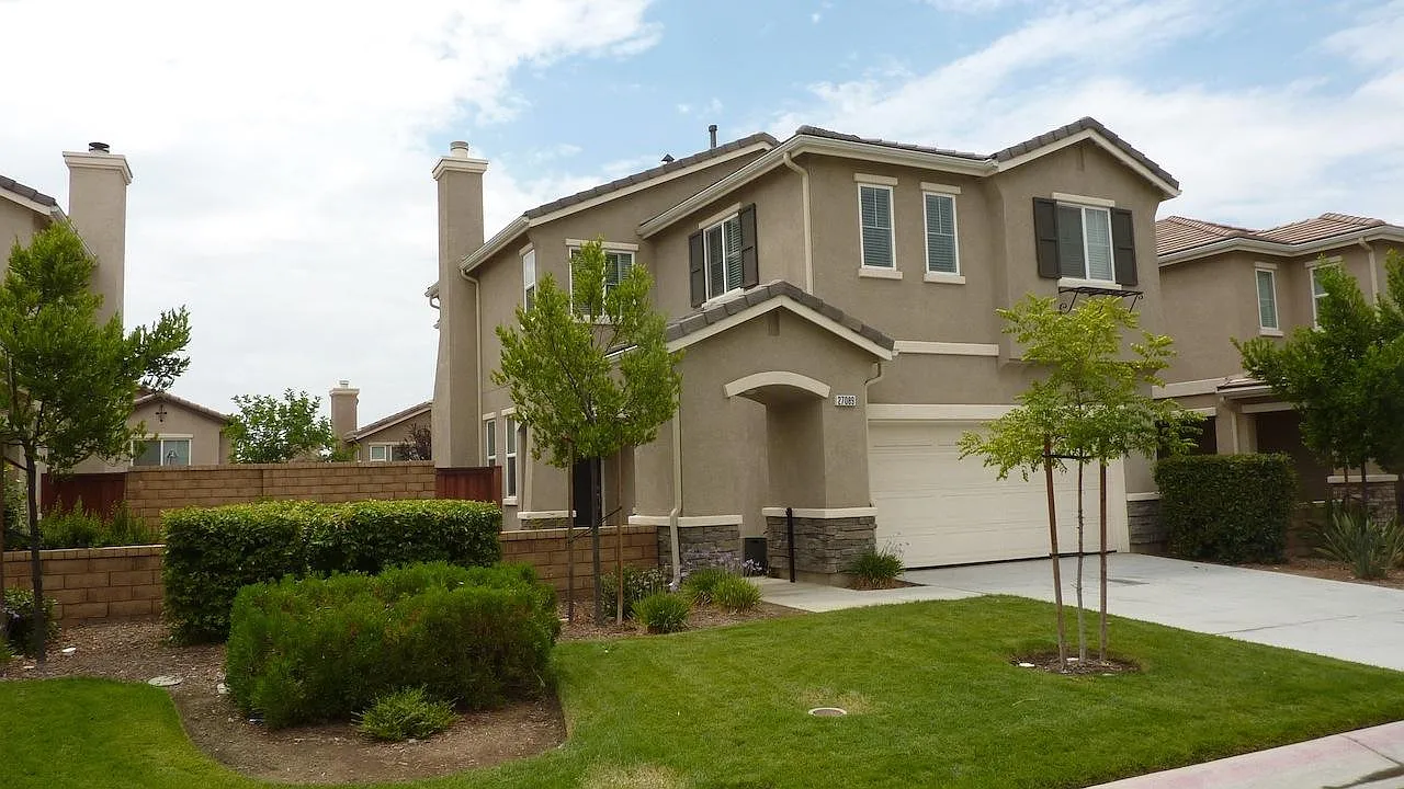 4 bed, 2.5 bath, 1932 sqft, $3,225 — Photo 1
