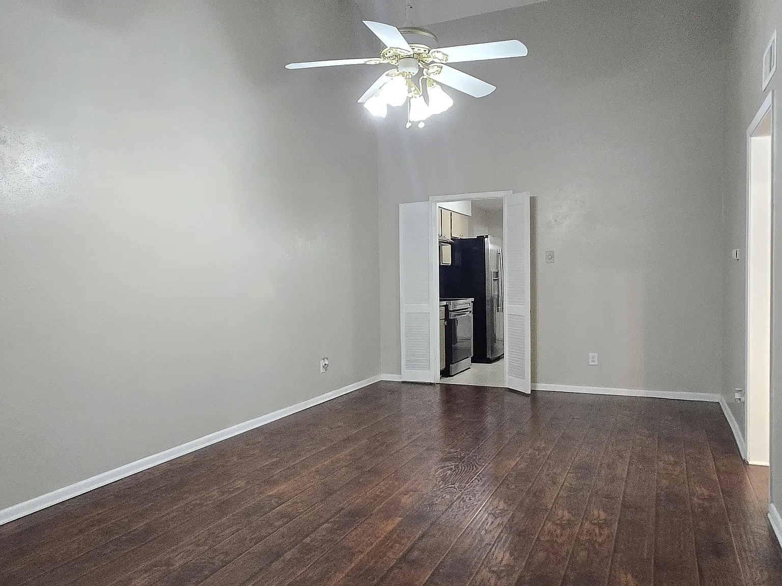 2 bed, 1134 sqft, $2,300 — Photo 2