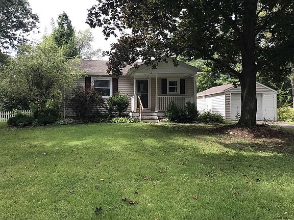 2nd image of 20 Mountain View Dr