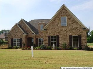 1668 Sledgefield Ln, Southaven, MS 38671