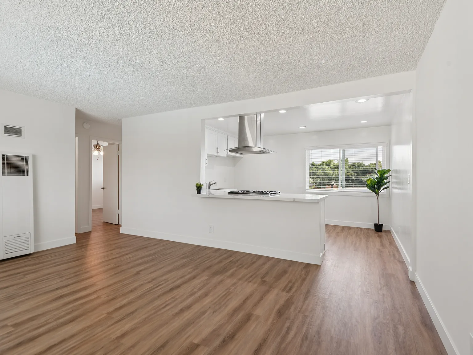 Sahara Apartments — Photo 3