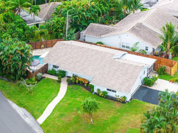 750 Heron Dr, Delray Beach, FL 33444