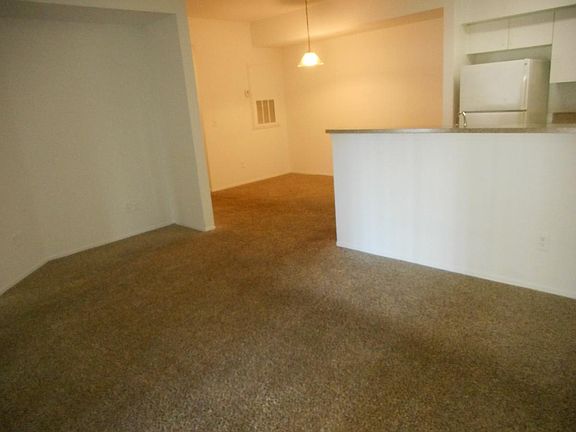 5th image of 457 Jordan Stuart Cir APT 113