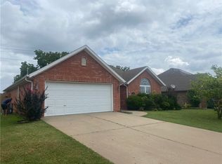 115 W Necessary Dr, Rogers, AR 72756