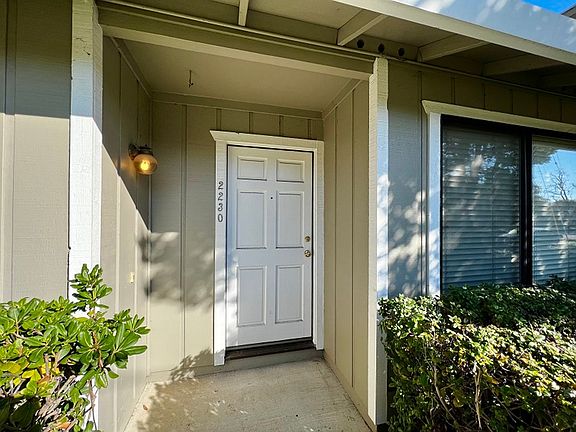 2nd image of 2224-2252 W Clay St #2230