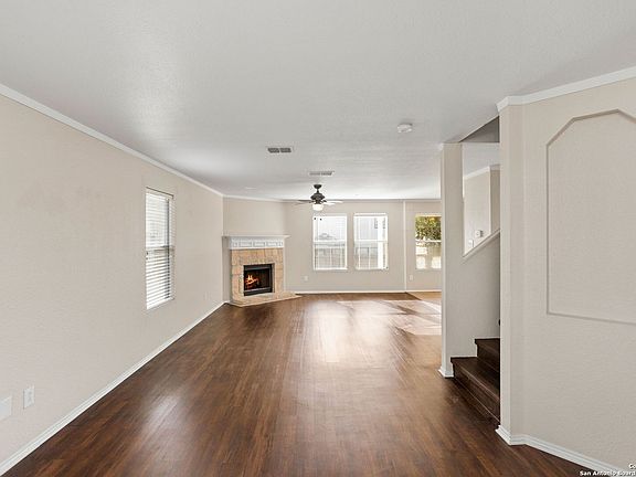 3rd image of 24611 Maple Crest
