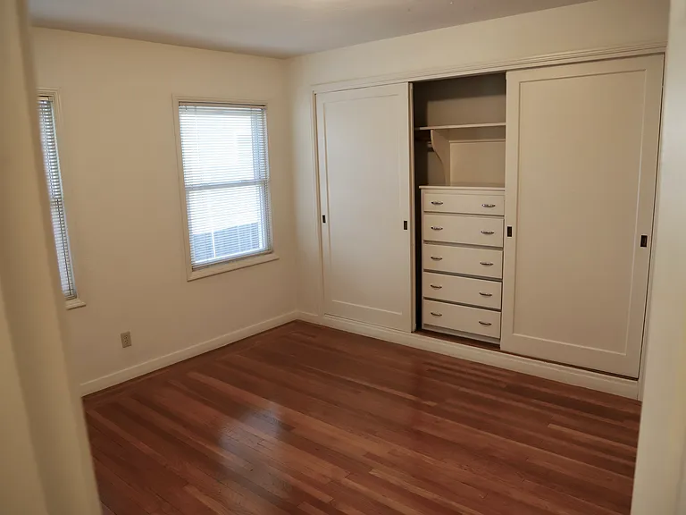 3729 Mosswood Dr — Photo 4