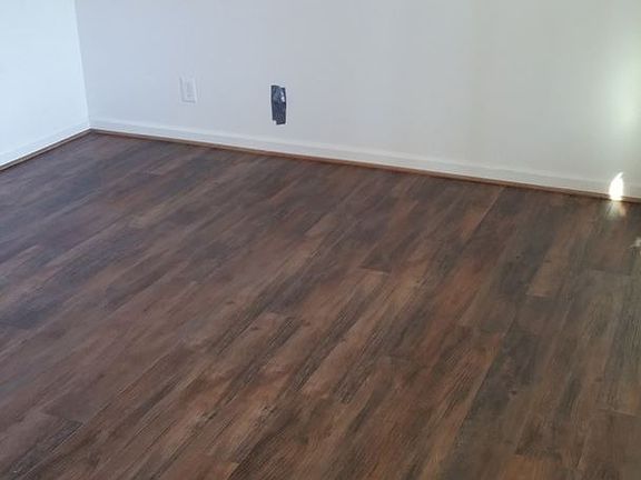 2nd image of 9 Valleywood Dr