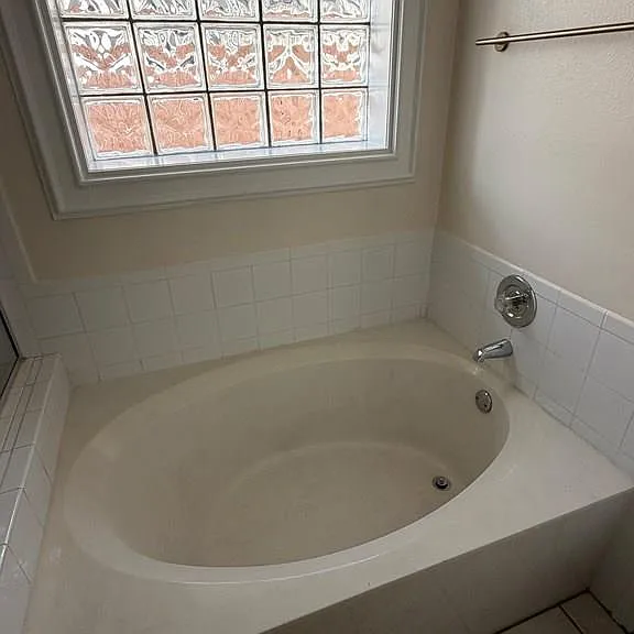 2034 Toluca Dr — Photo 13
