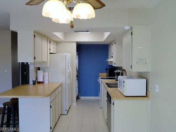 5th image of 1429 SW 48th Ter APT 7