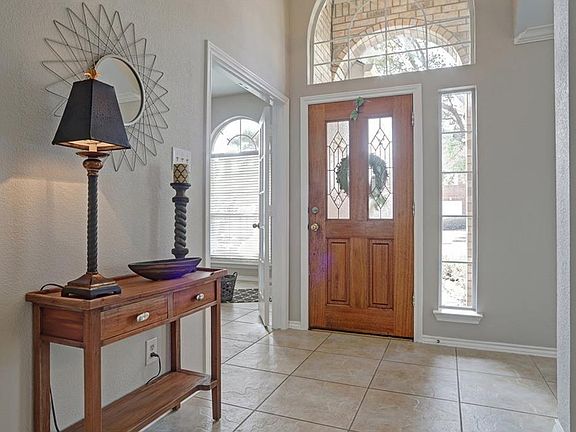 2nd image of 2405 Heather Glen Dr