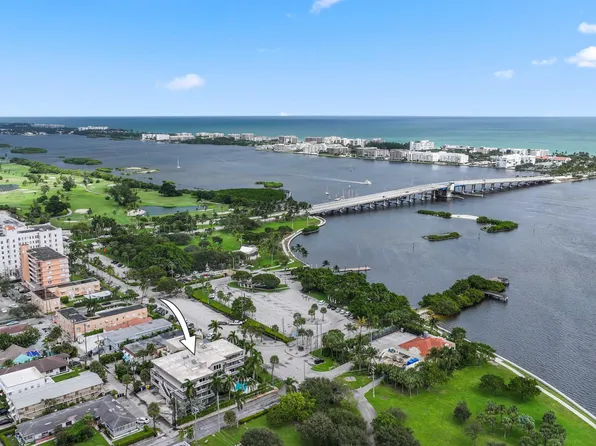 129 S Golfview Road #5, Lake Worth Beach, FL 33460