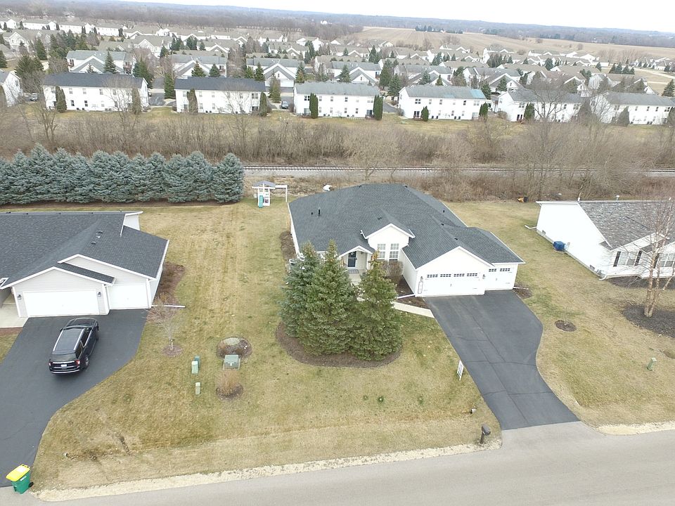 10085 Lismore Rd, Roscoe, IL 61073 Zillow