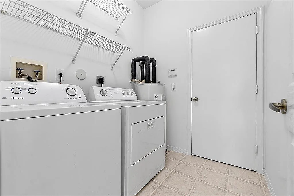 4 bed, 1796 sqft, $4,000 — Photo 2