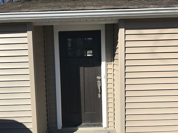 2nd image of 128 N Emerald Ave