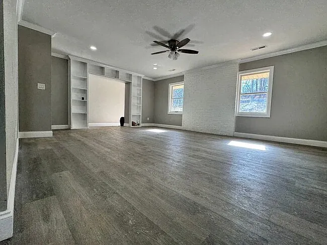 2726 Highland Cir #2 — Photo 1