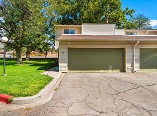 32 Lakeshore Dr NE, Albuquerque, NM 87112