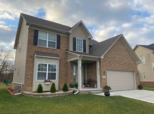 17524 Sunny Crest Dr #8, Brownstown, MI 48174