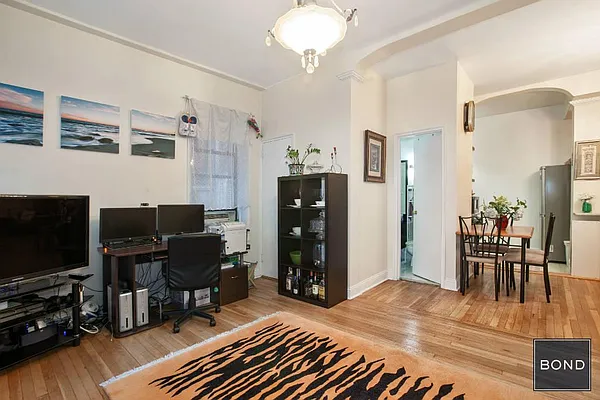 Sold by Bond New York | media 1