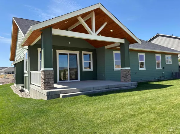 1743 Golden Hills Dr, Lewiston, ID 83501