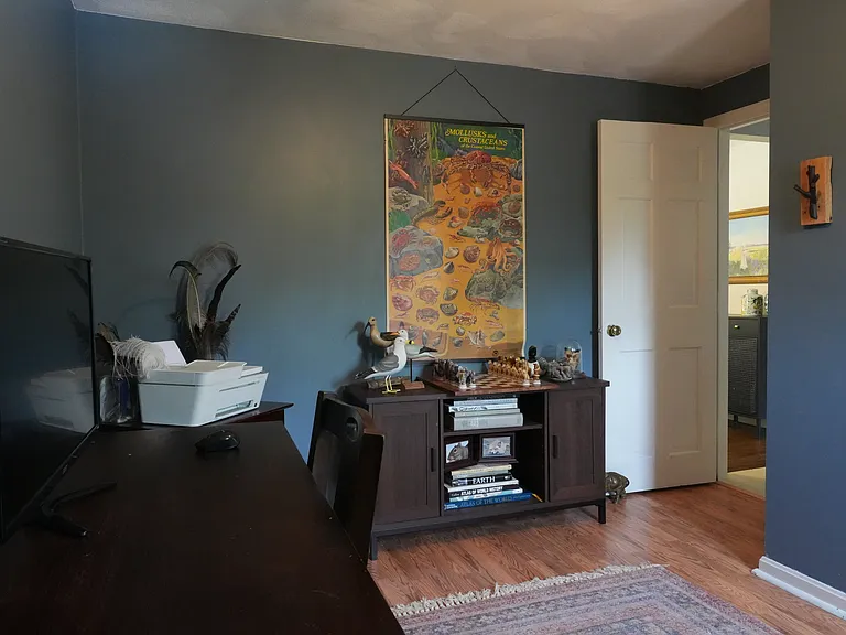 4 Russell Ave — Photo 12
