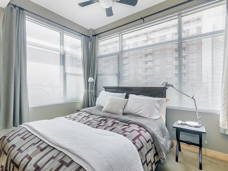 309 W Washington Ave #401 — Photo 29