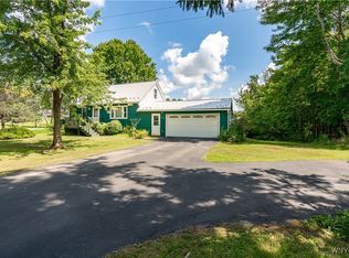 7287 Chestnut Ridge Rd, Orchard Park, NY 14127