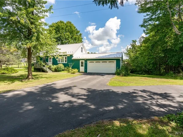 7287 Chestnut Ridge Rd, Orchard Park, NY 14127