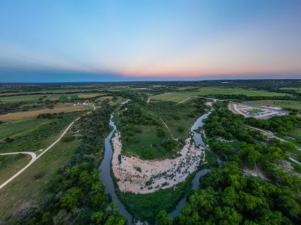38 Lager Ct, Fredericksburg, TX 78624
